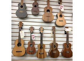 ukuleles-folk